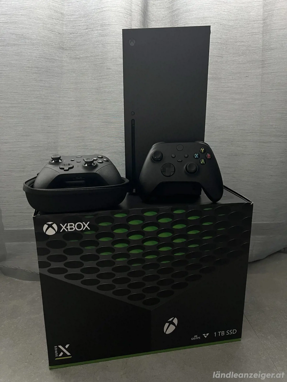 Microsoft Xbox Series x 1TB, Schwarz, Inkl. Zwei Controller