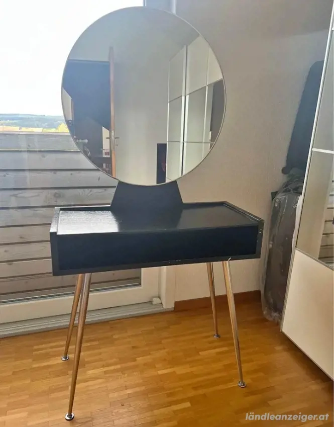 Moderner Schminktischspiegel 