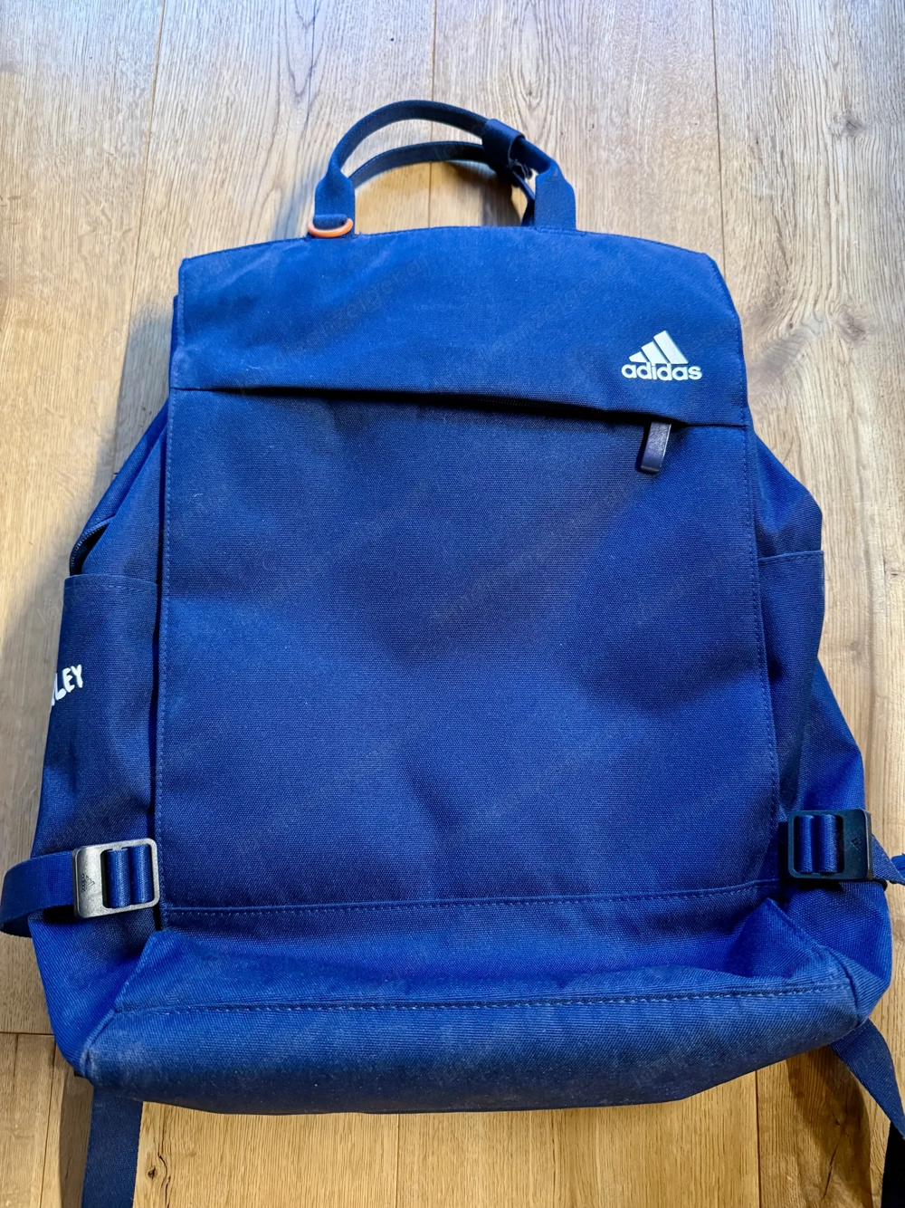 Adidas Rucksack mit Tragegriffe (auch als Wickelrucksack)