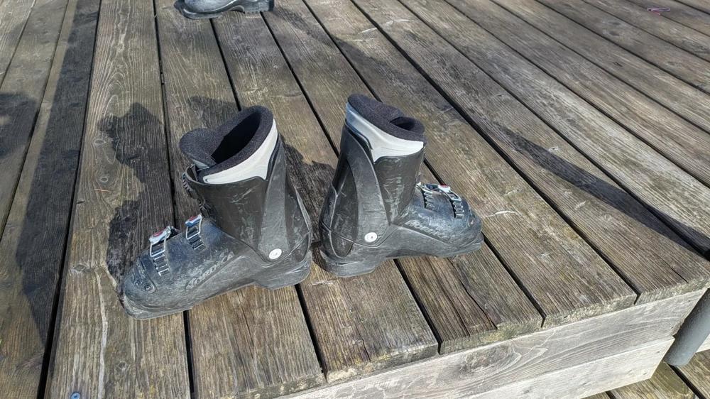 Nordica Schischuhe Kinder Größe 24