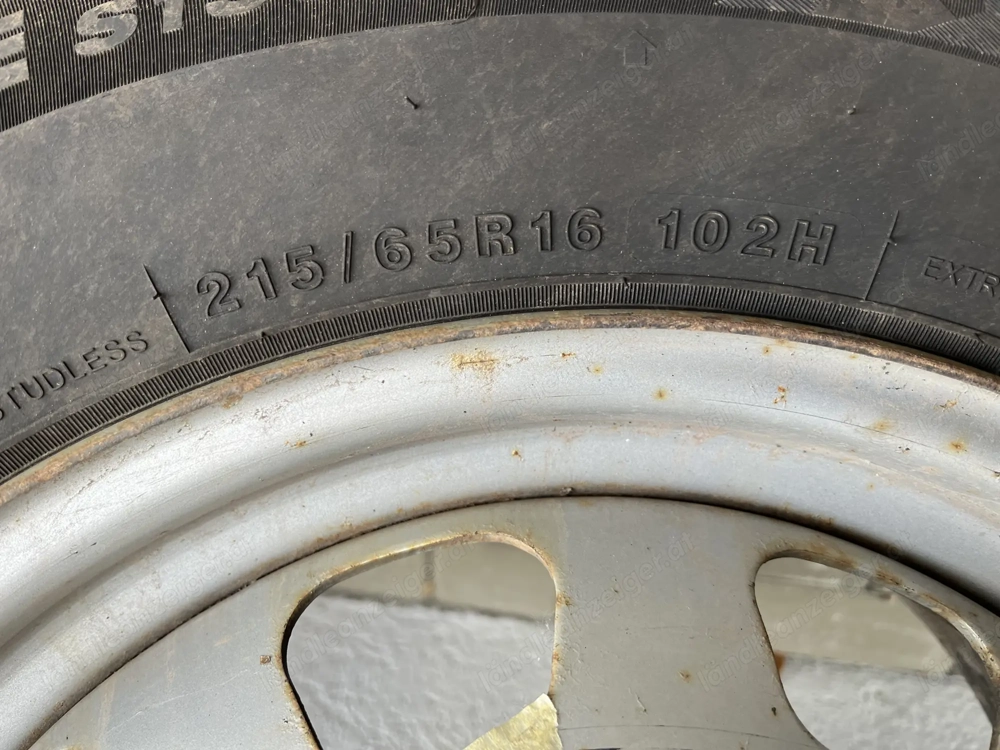 Autoreifen mit Felgen aus Aluminium 1 Winter gefahren 215 65R M+s