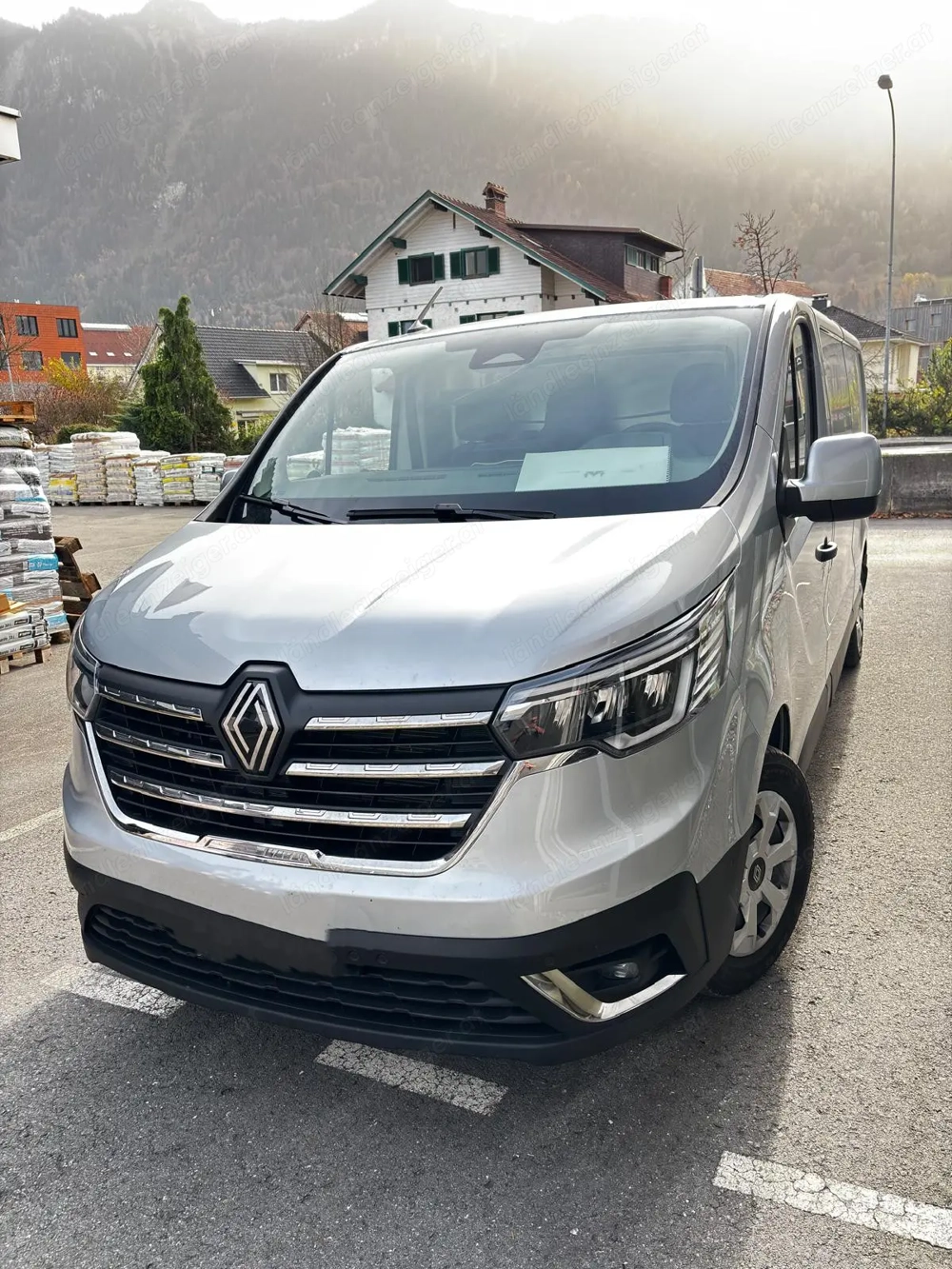 Renault Trafic - viel Platz, ideal für Handwerk & Transport
