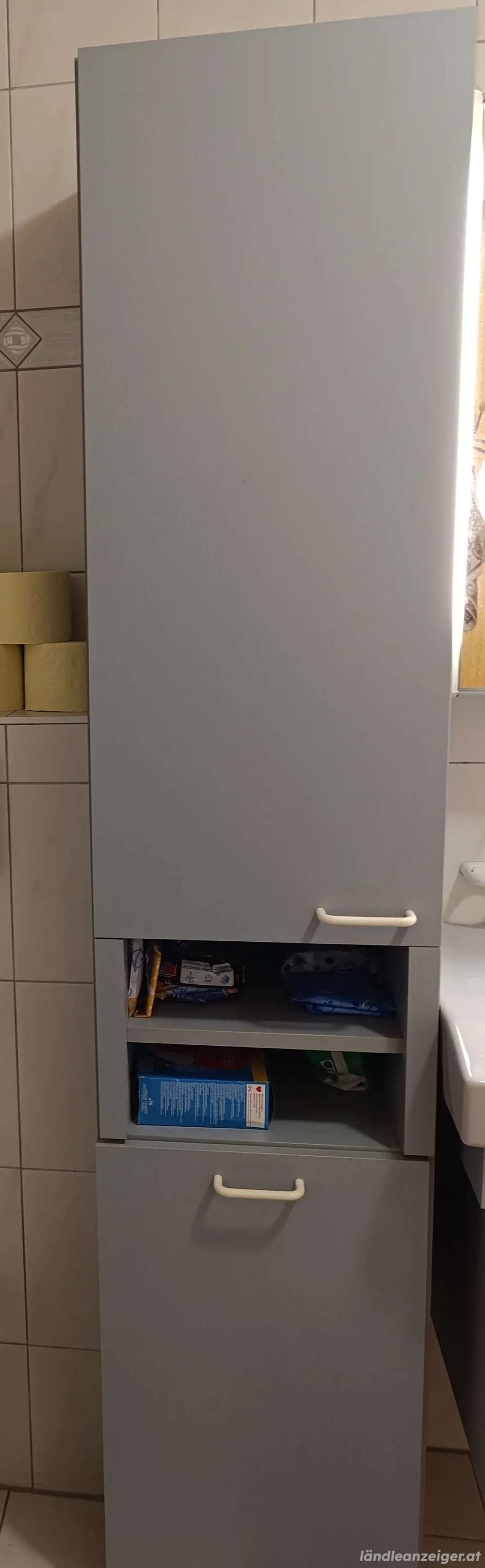 verschenke Badezimmer Hochschrank, Waschtischunterscharnk u. Waschbecken