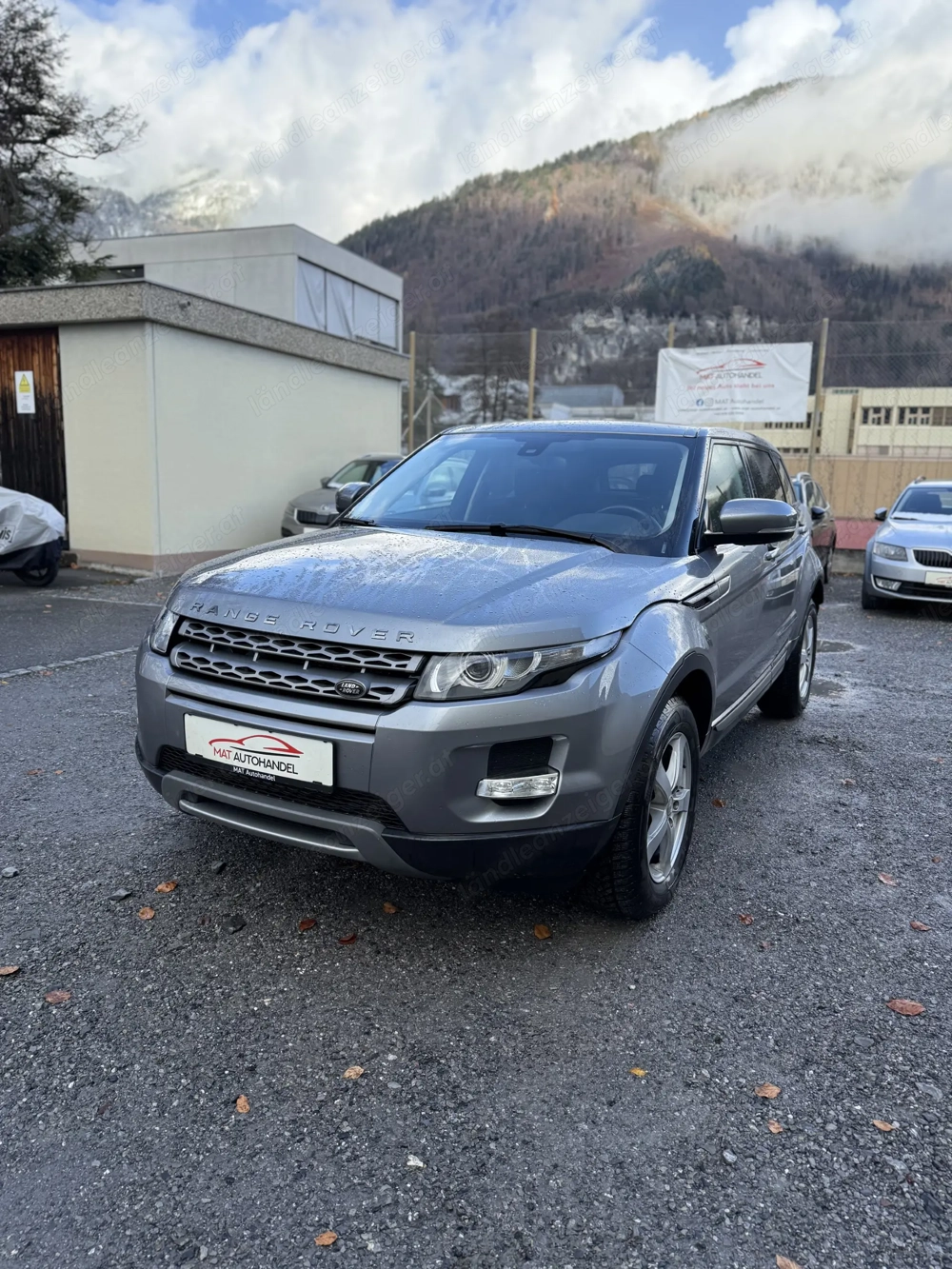 Land Rover Range Rover Evoque Pure 2,2 TD *AHK*Leder*SHZ*Tempomat*