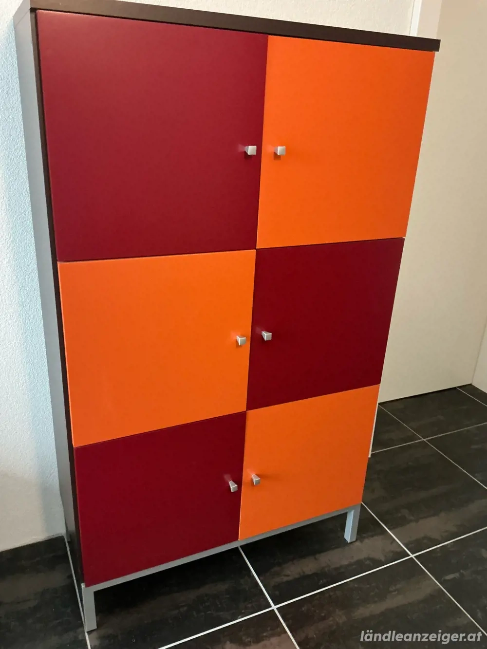 Schrank mit 3 Fächern gebraucht 