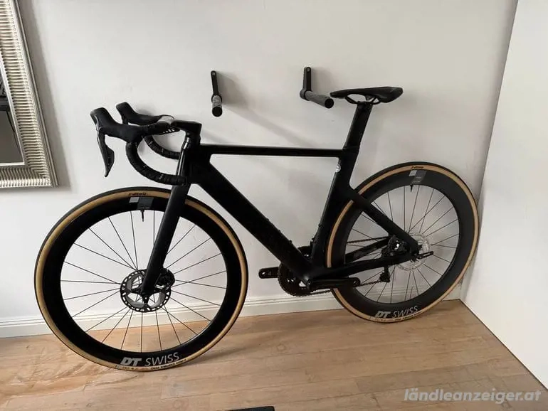 Canyon Aeroad CF SLX 8 Disc Di2 2023 (Gewicht: 7,8 kg, laut Originalspezifikationen)