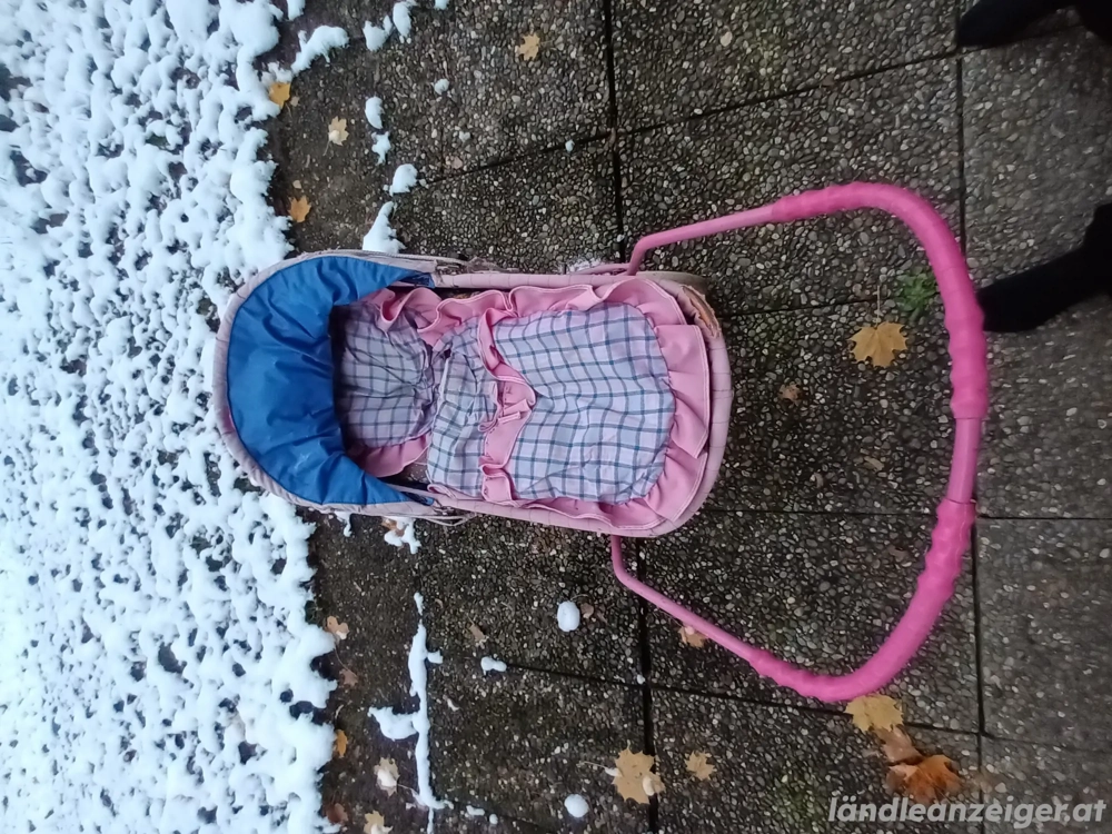 Puppenwagen zu verschenken