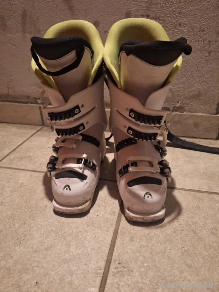 verkaufe kinderskischuhe grösse 22 22.5