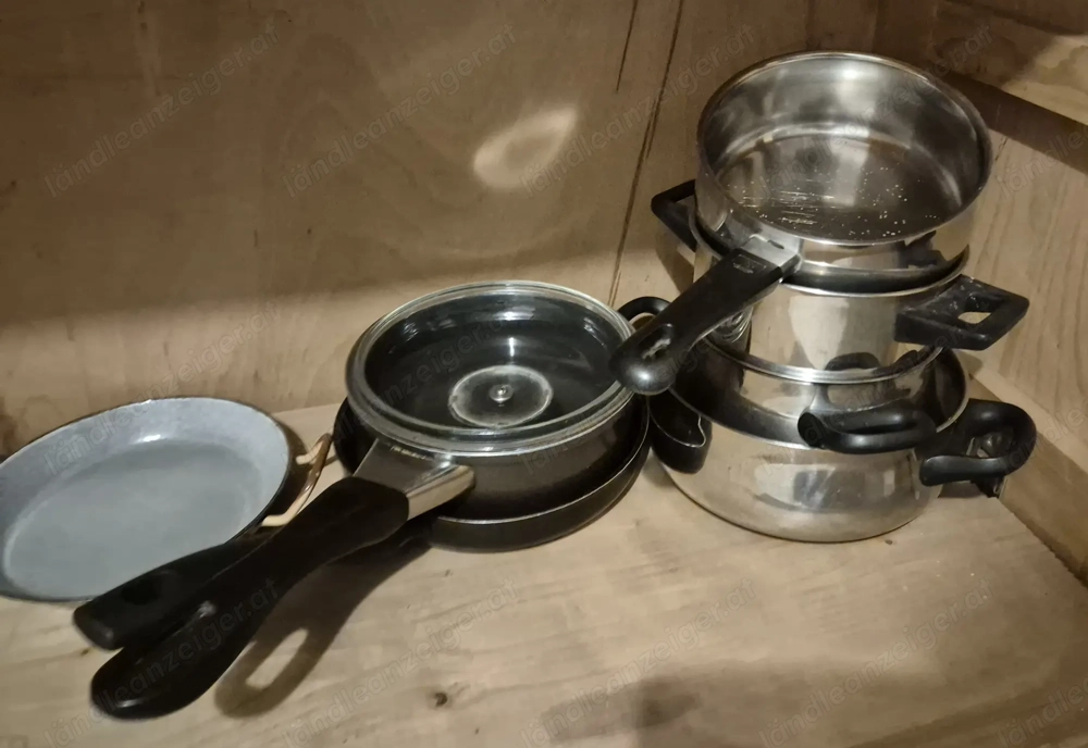 Flohmarkt mit Produkten ab Euro 1, - (Teil 6)