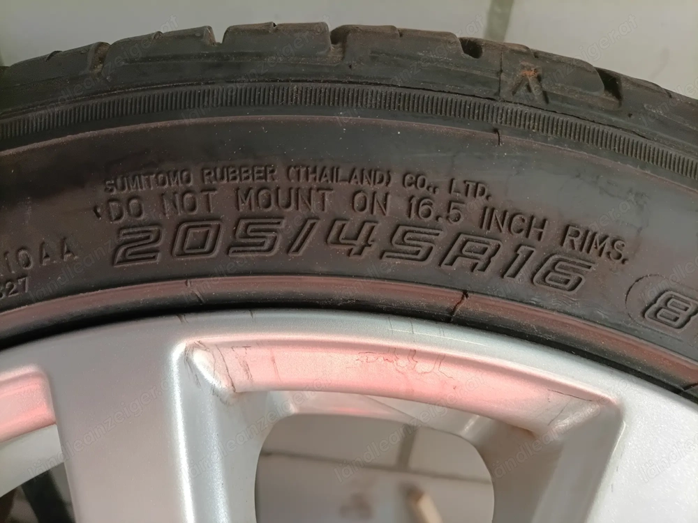 Schöne Alu Felgen mit guten Sommerreifen