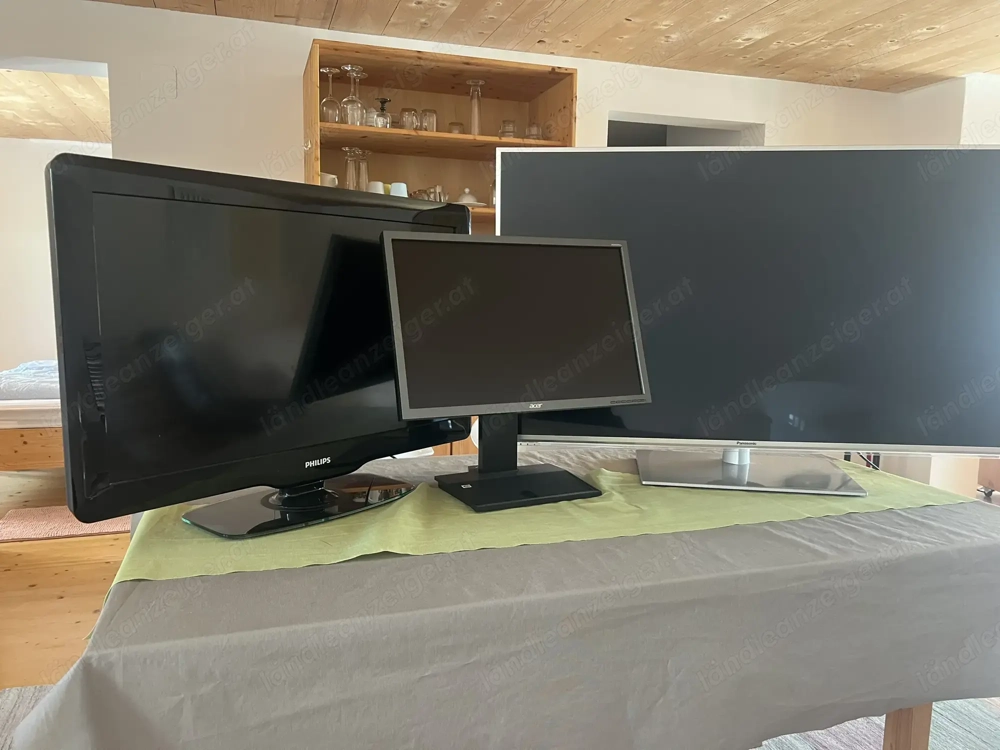 PC - Monitor, TV 32 Zoll und 45 Zoll