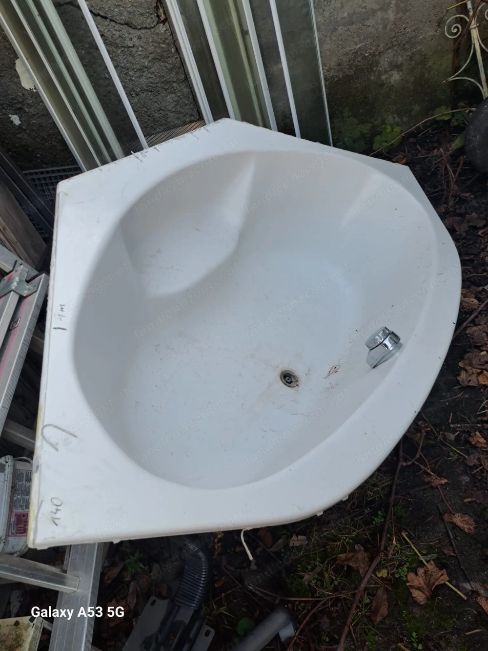 Eckbadewanne zu verschenken
