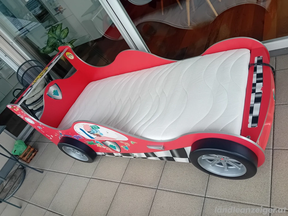 Rennautobett zu verschenken 