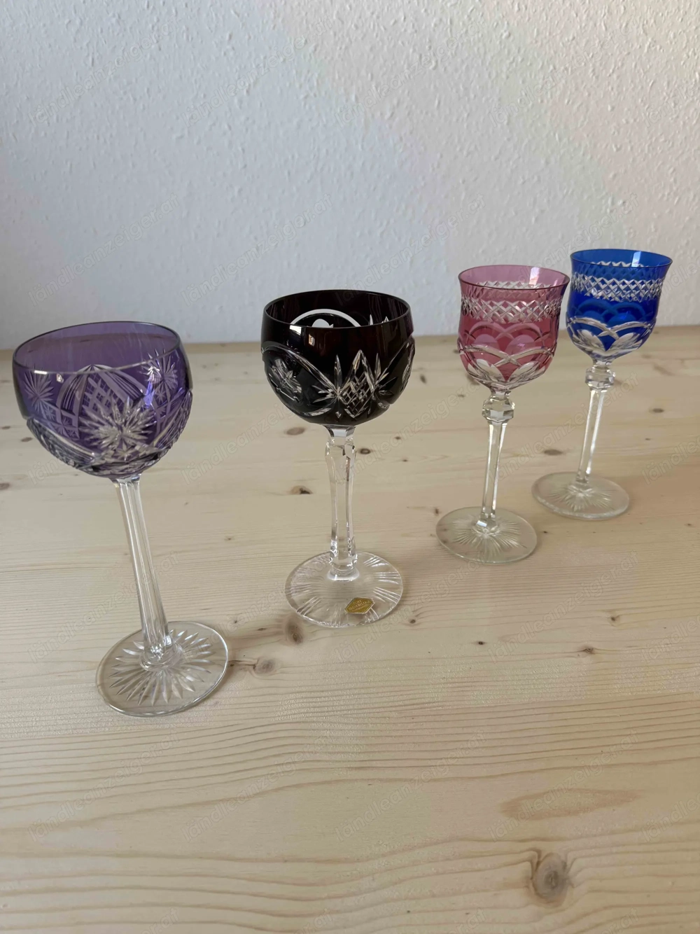 4 Stk. Kristallgläser, handgeschliffen, bunt