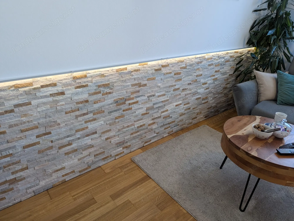 Wandverblender bzw. Fliesen, Naturstein, Quarz, beige 