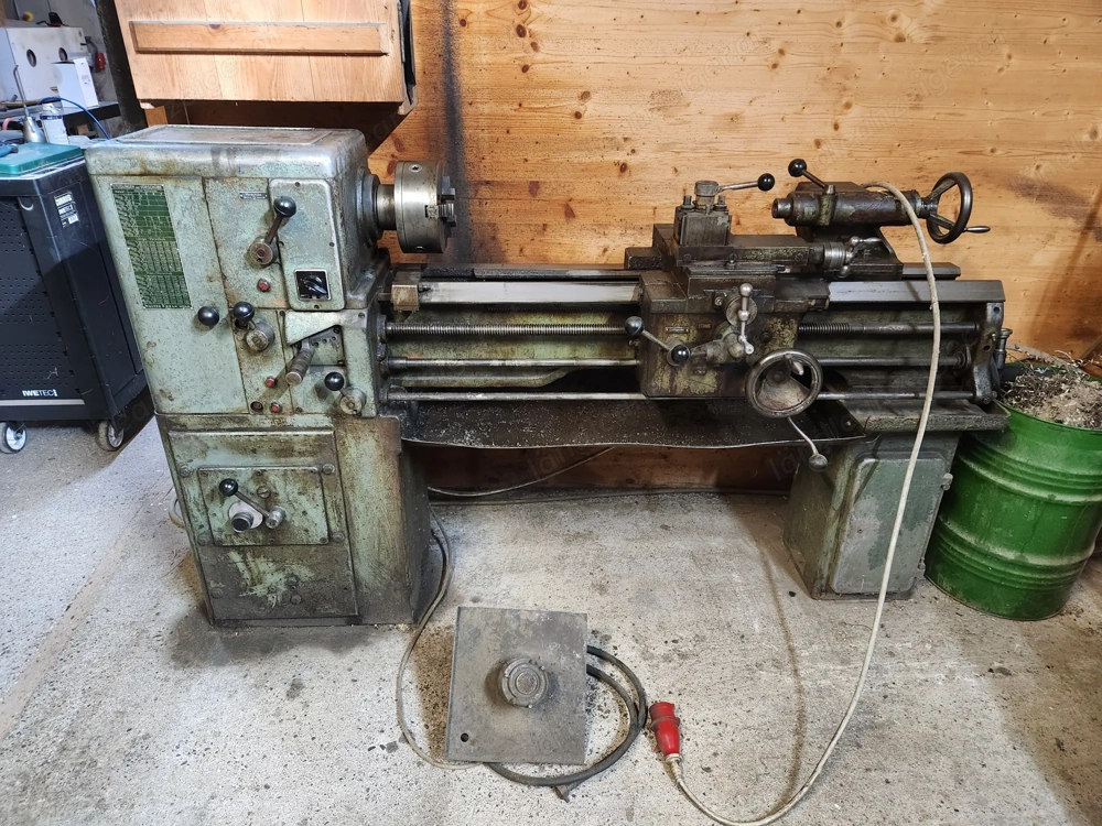 Drehmaschine mit Zubehör