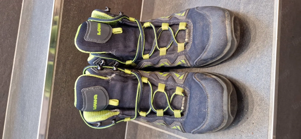 LOWA Bergschuhe für Kinder, Größe 33