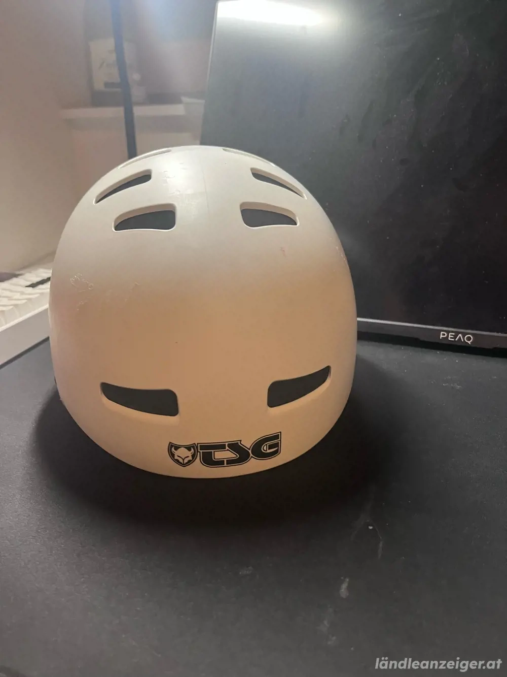 skater helm