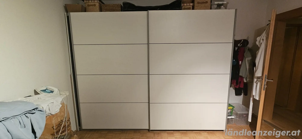 schiebetürenschrank