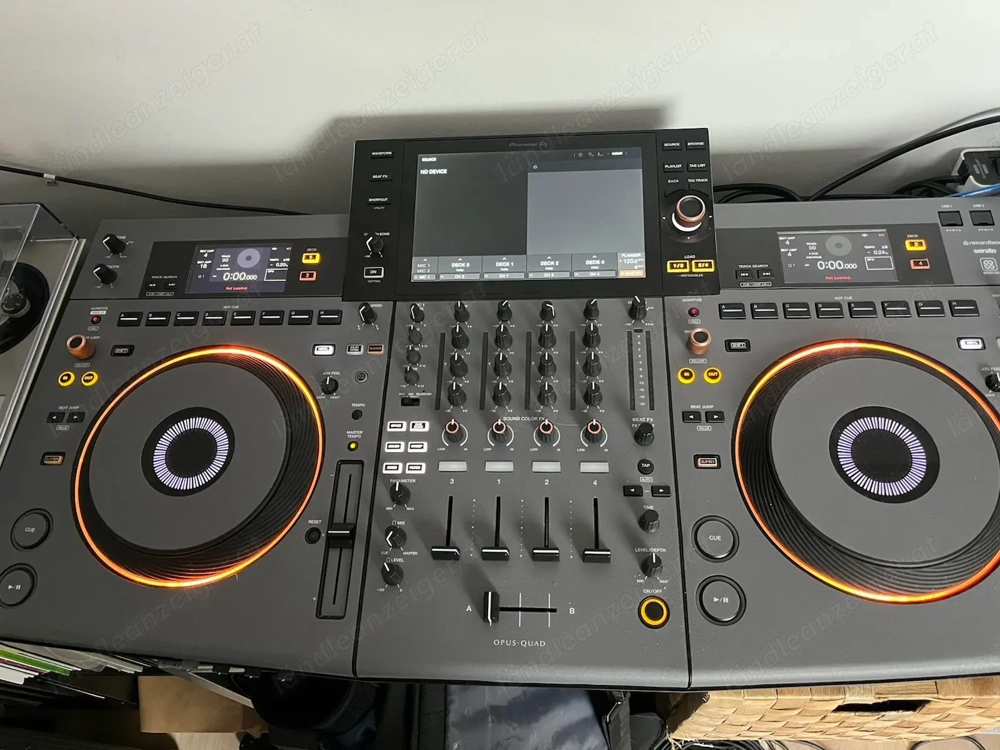 Pioneer DJ Opus Quad DJ Controller 