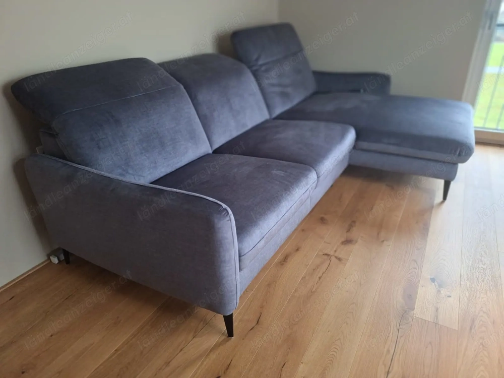 Couch mit Liegefläche