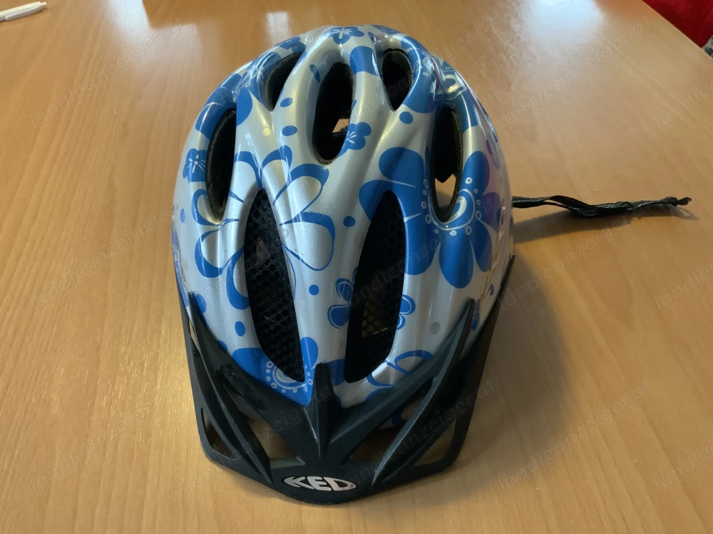 Fahrradhelm, KED, Mädel, Größe M (52-58 cm), mit Lüftungsschlitzen, 280 Gramm