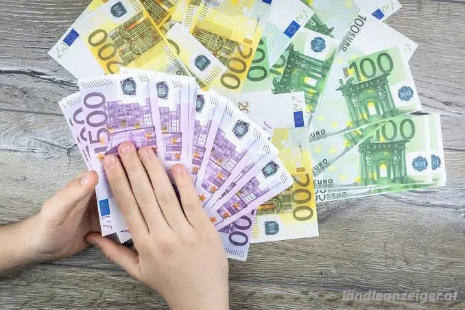 Immobilien, Landwirtschaft, Wirtschaft, Außenpolitik 