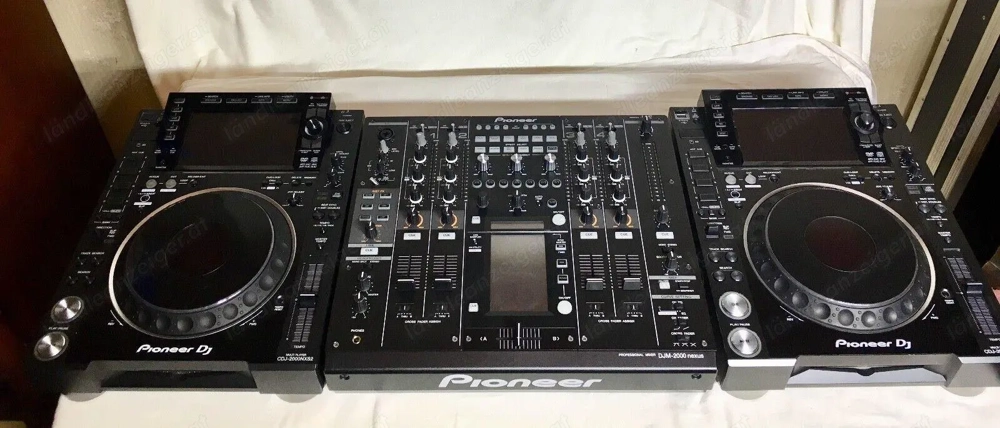 Pioneer DJ Set-2xCDJ 2000 Nexus2+DJM2000 Nexus Mixer