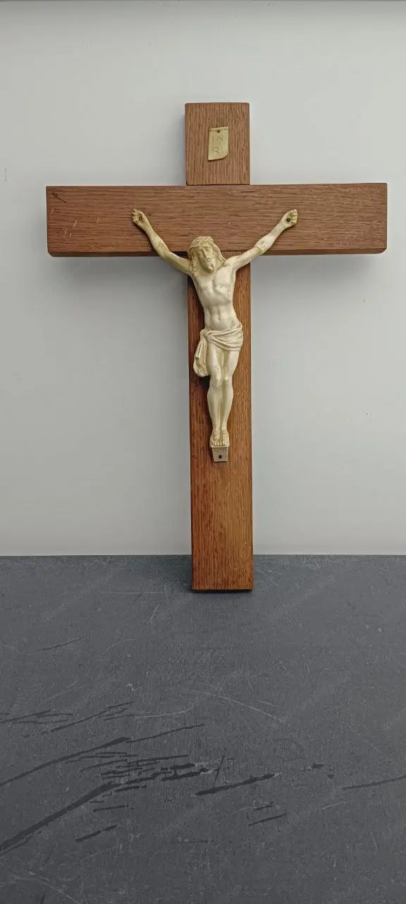 Kreuz  aus Holz - Maße ca. Höhe 42cm -  Breite 32 cm