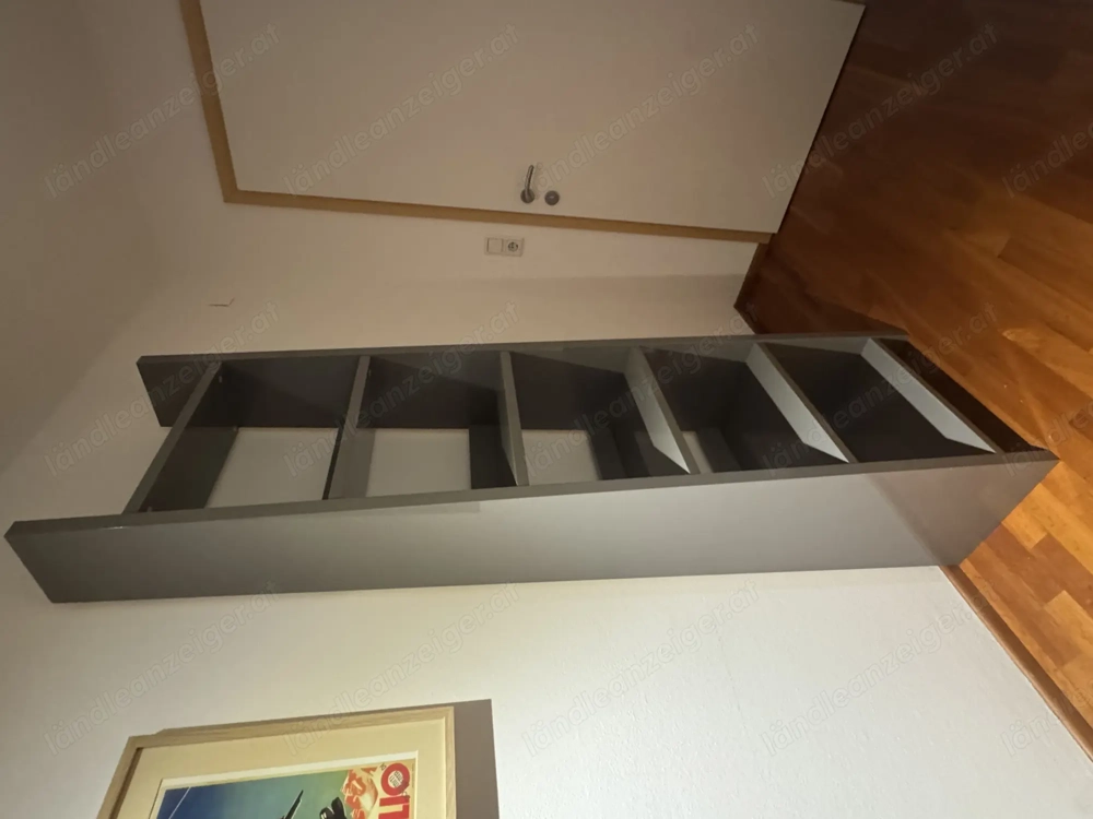 Bücherregal grau lackiert Hochglanz