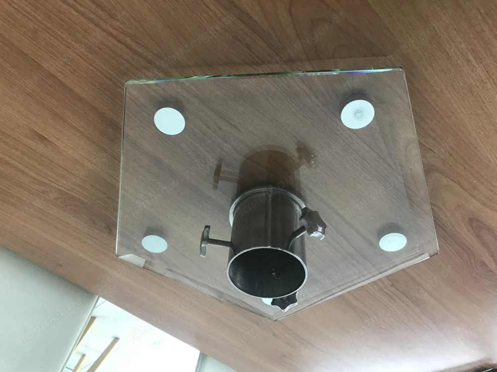 Christbaumständer aus Glas