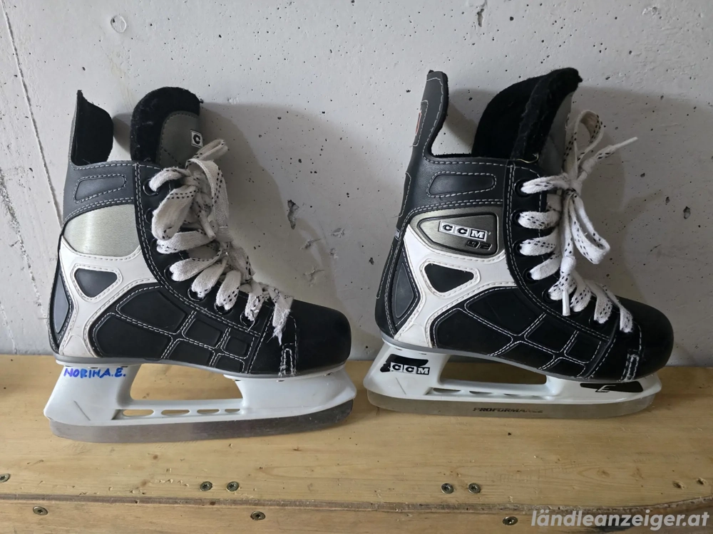 CCM Schlittschuh Grösse 31