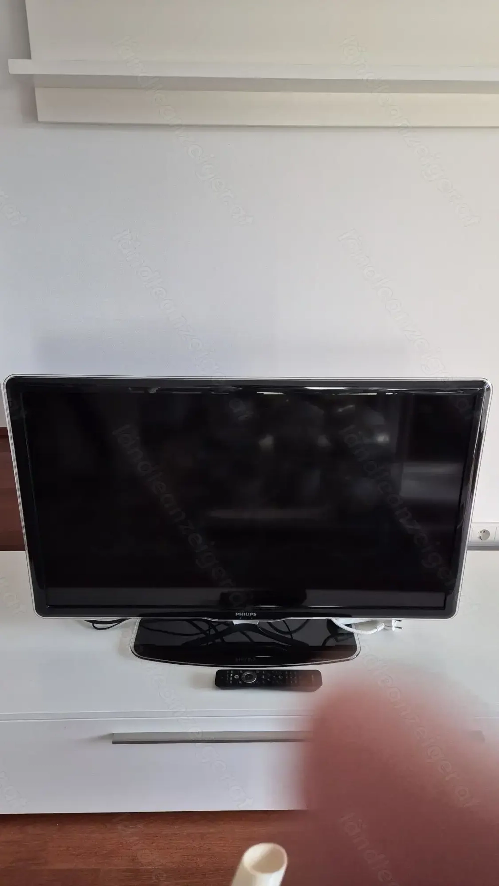 PHILIPS Fernseher mit Fernbedienung, funktionsfähig