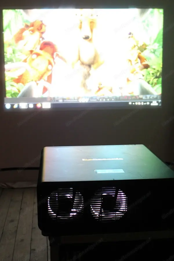 Panasonic PT-DZ870EK+Objektiv*3D DLP Beamer Projektor 8500Lumen 