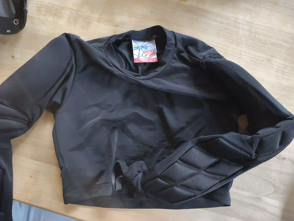 Spyder Protektorenjacke Junior, Größe M in Schwarz mit Reißverschluss