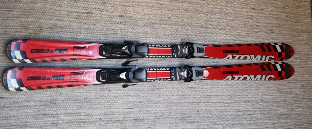Atomic Ski zu verkaufen