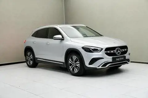 Mercedes-Benz GLA 180 d LM KAM SpurW ParkAss. SpurH Navi KlimaA