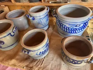 Schmalztöpfe, Steingut