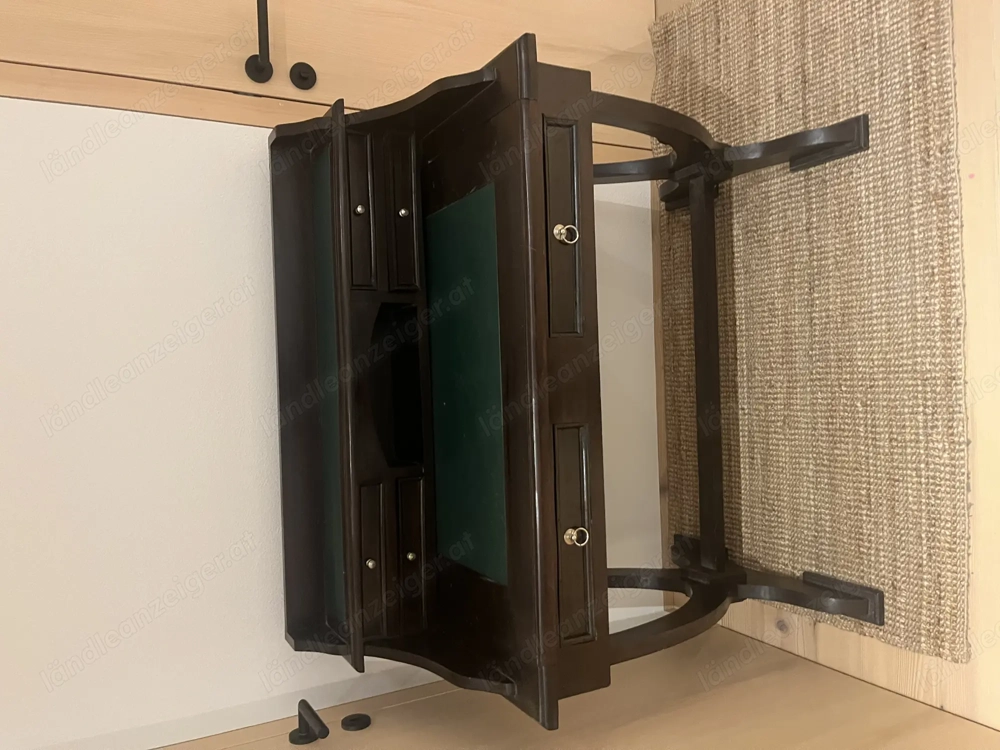 Schreibtisch   Sekretär 