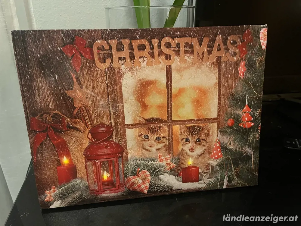 Weihnachtsbild mit leuchtenden Kerzen