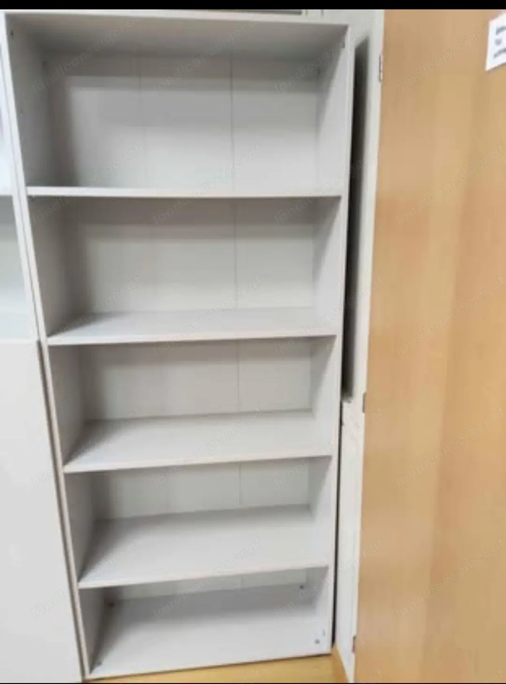 Regal für Bücher und Ordner