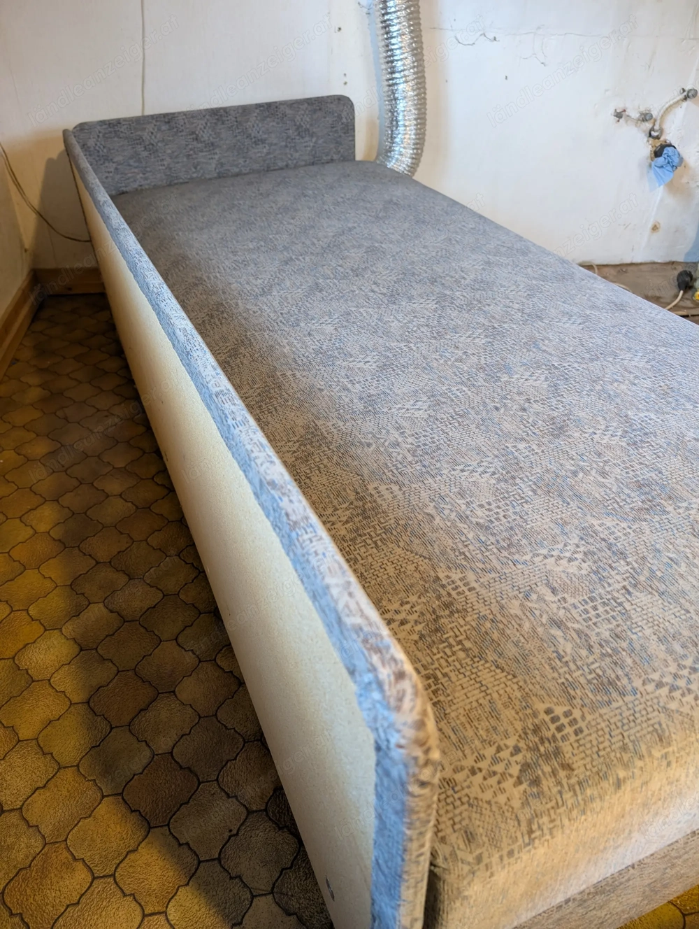 Liegesofa mit Klappfunktion