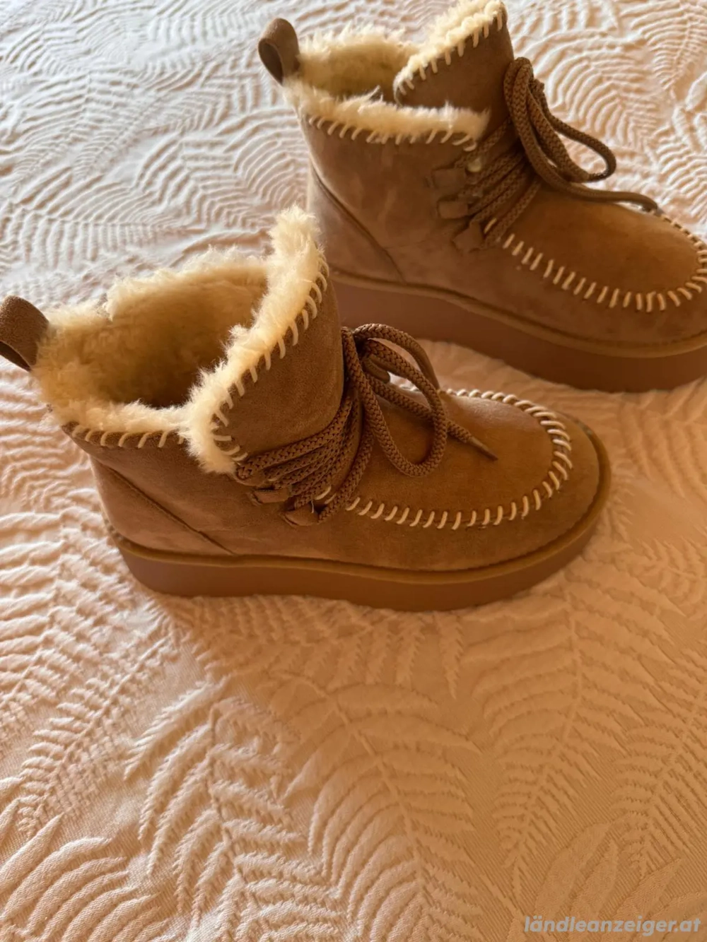 Gefütterte Boots Gr. 38 mit Plateau