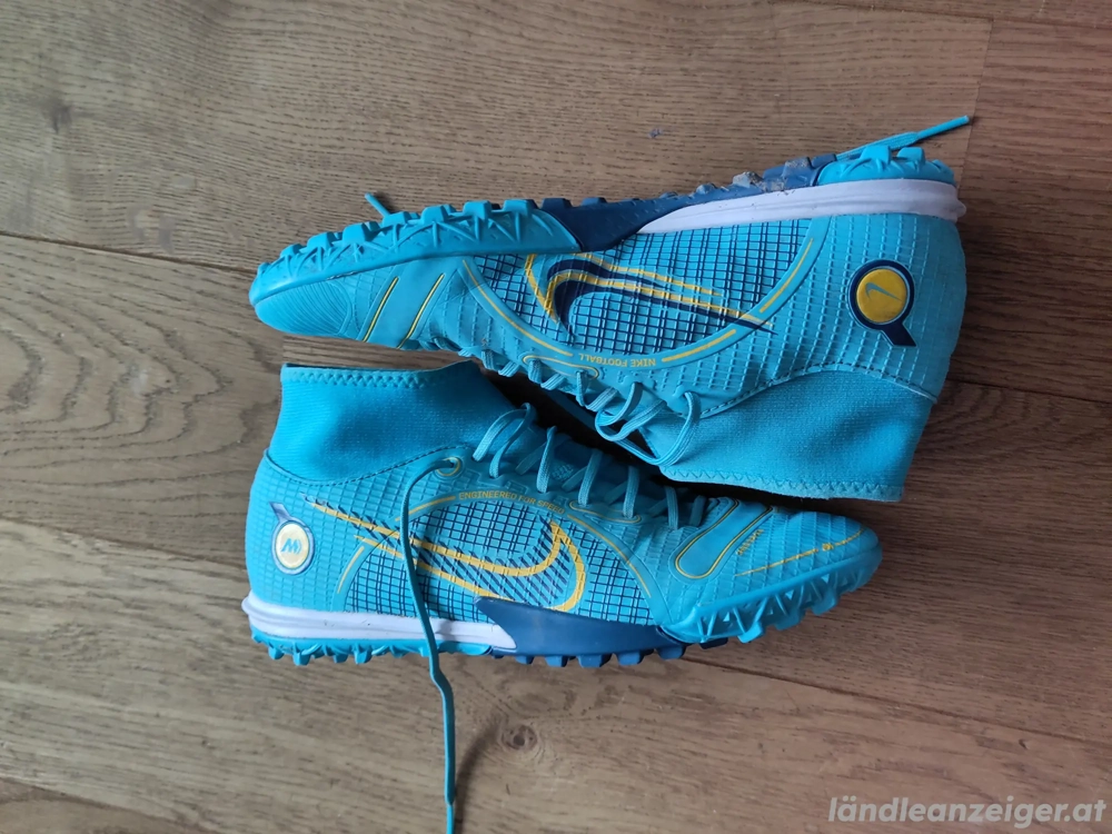 Nike Mercurial Kunstrasen Schuhe Größe 40,5