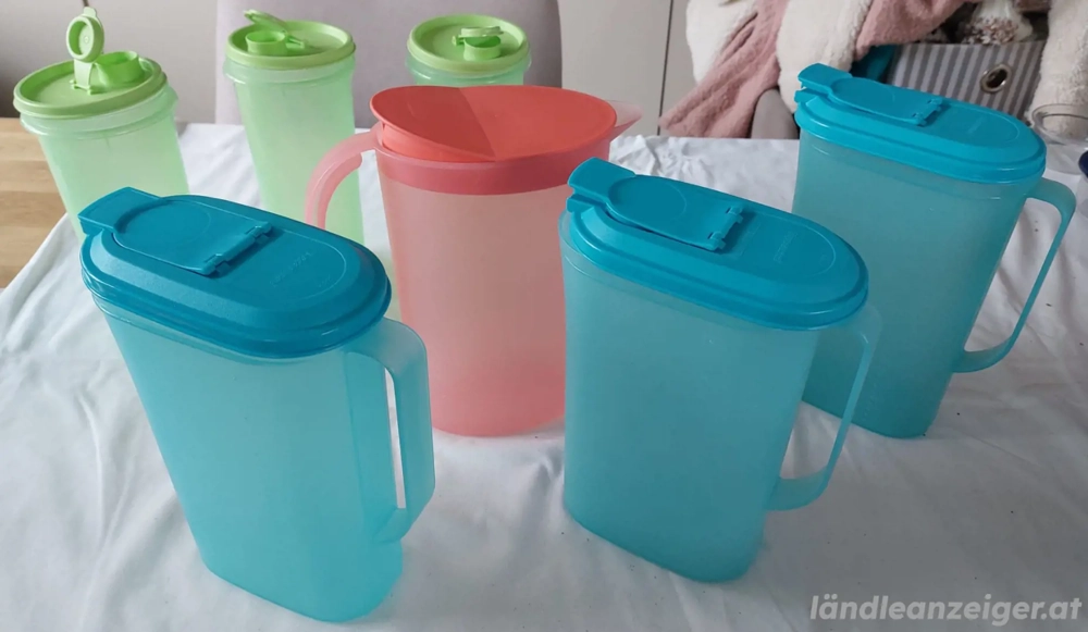 TUPPERWARE Getränkekannen gesamt 10,-