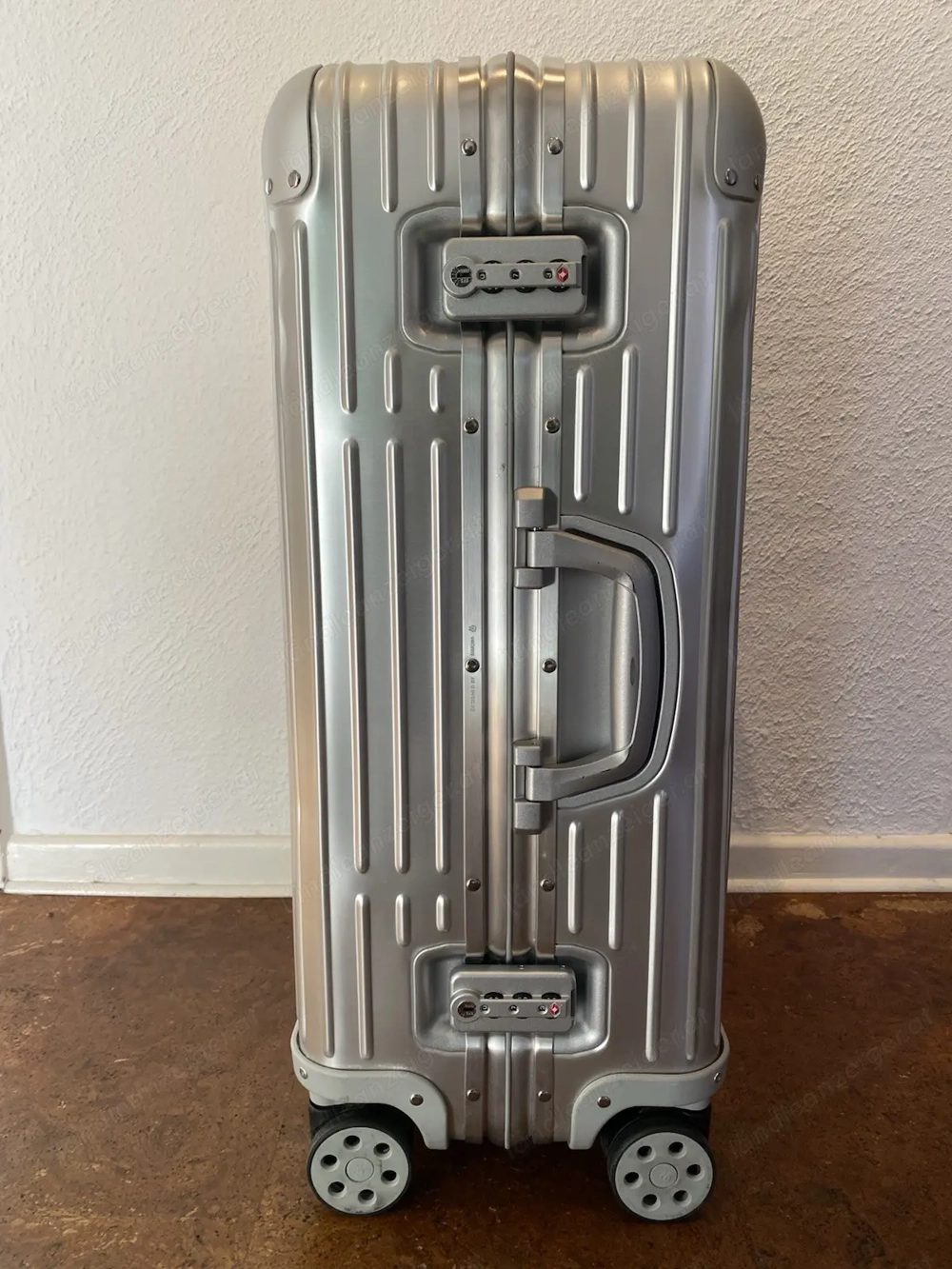 Rimowa Original Check-In M suitcase in silver - aluminum