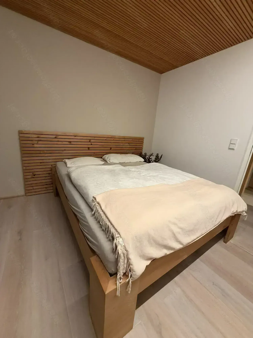 Zirbenbett von Die Koje, sehr wenig Äste, zu verkaufen