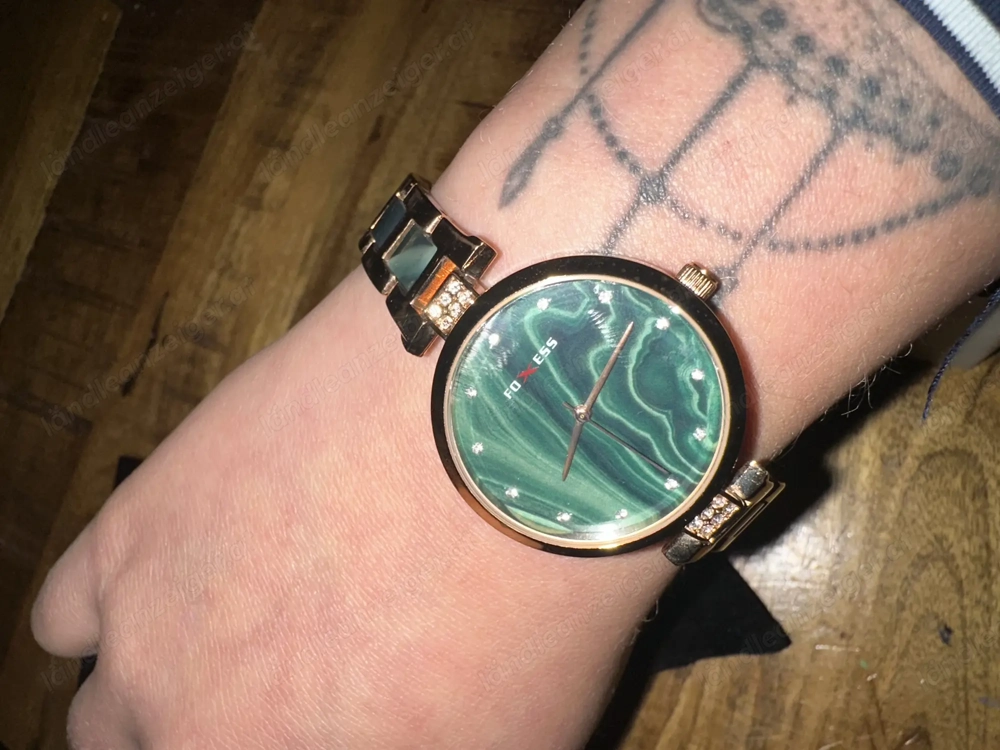 Modische Damenuhr fast ungetragen 