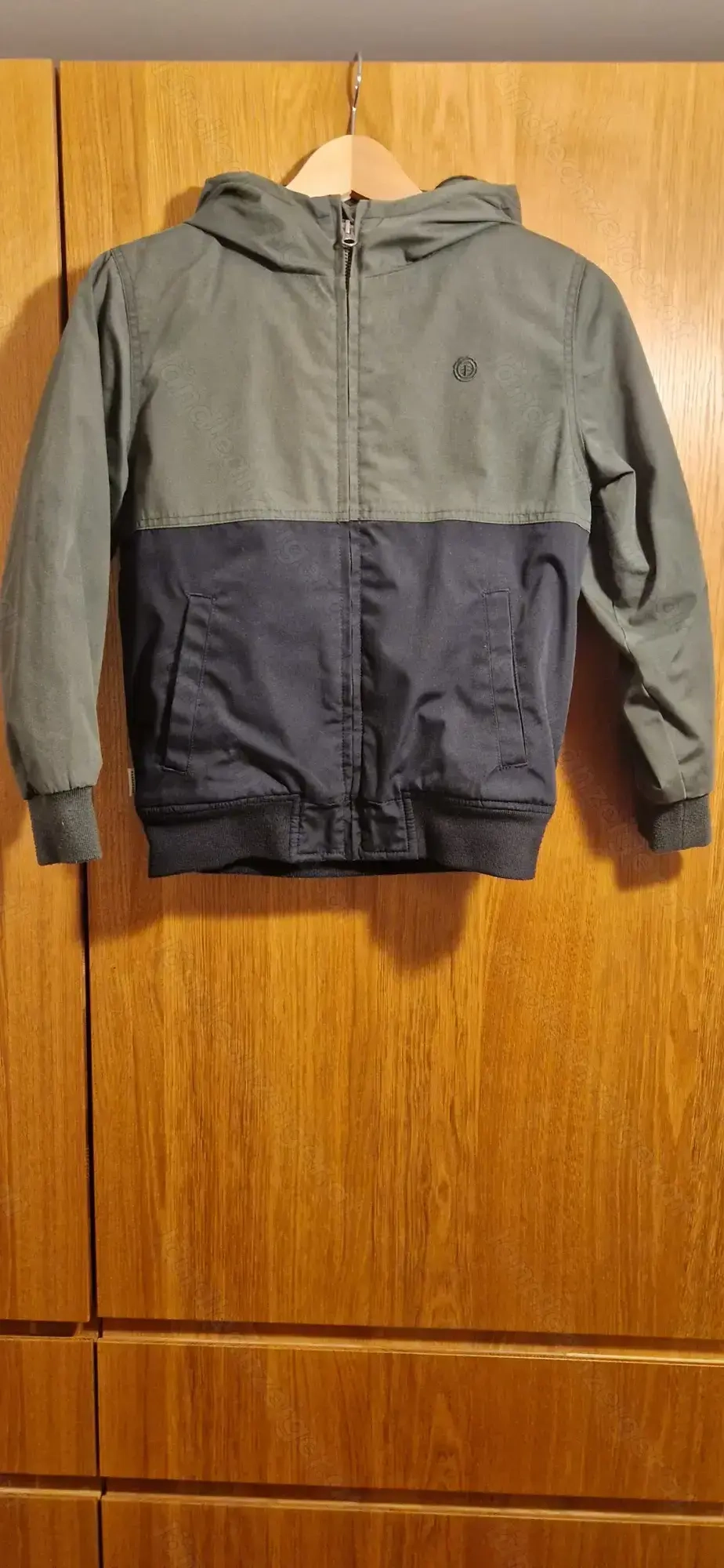 Jacke mit Kapuze für Jungen Größe S (10)
