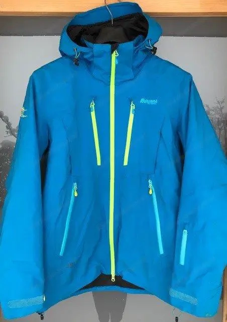 BERGANS Skioutfit Jacken und Hose
